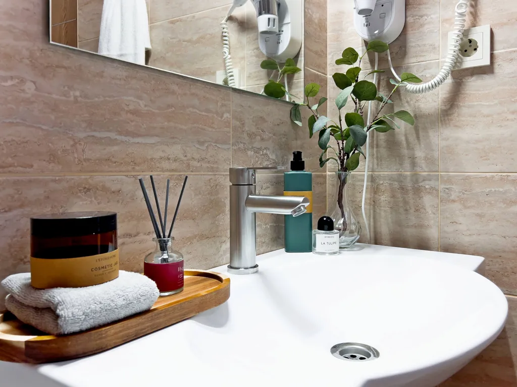 Номер стандарт без балкона у самого моря с бассейном