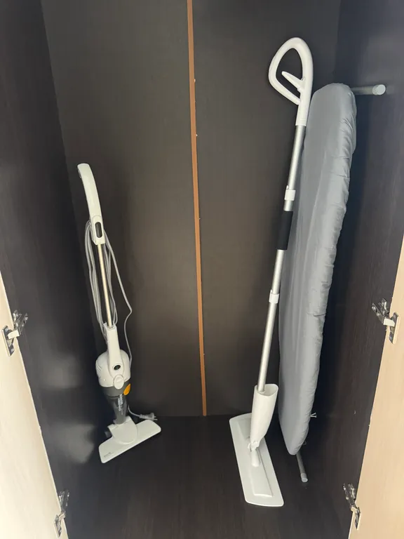 Уникальная студия с видом на стадион, арт-декором и PlayStation