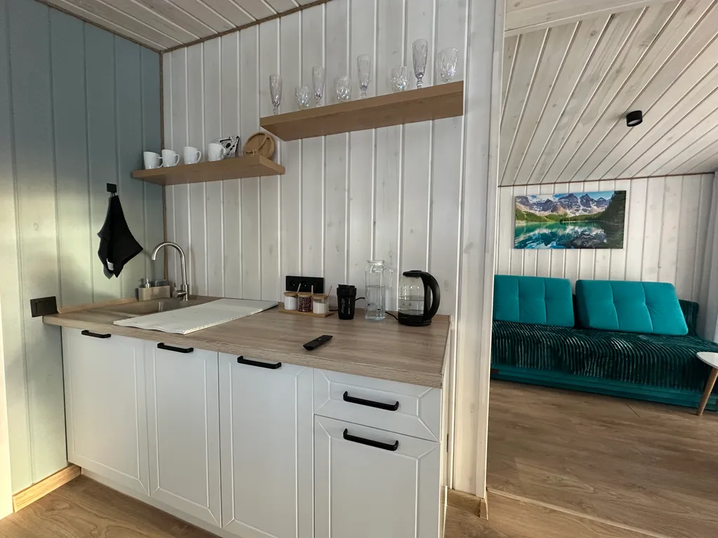 Душевный домик с баней в лесу