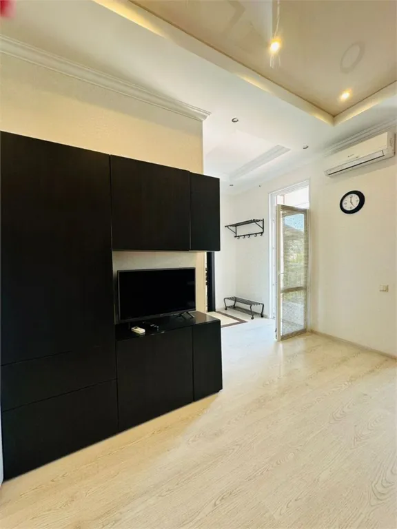 Студия с балконом