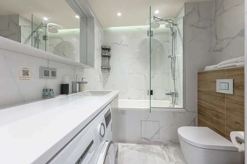 Двухуровневый апартамент на последнем этаже с видом на город и реку