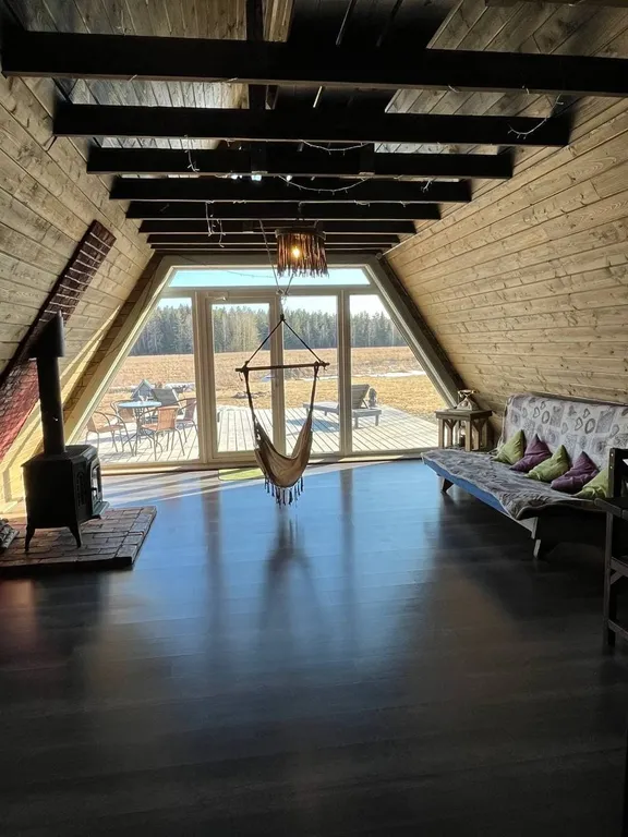 Треугольный дом между Минском, Несвижем и Миром