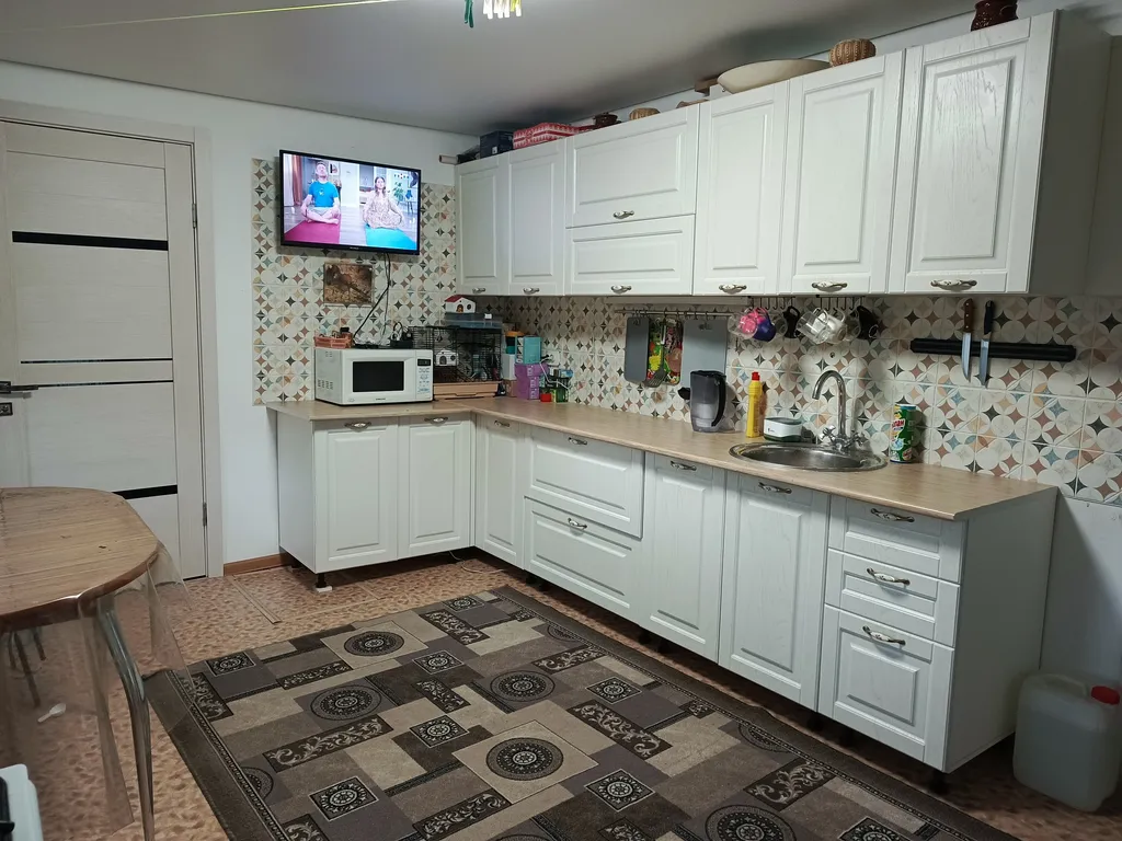 Уютный семeйный домик в тихом и спокойном районе