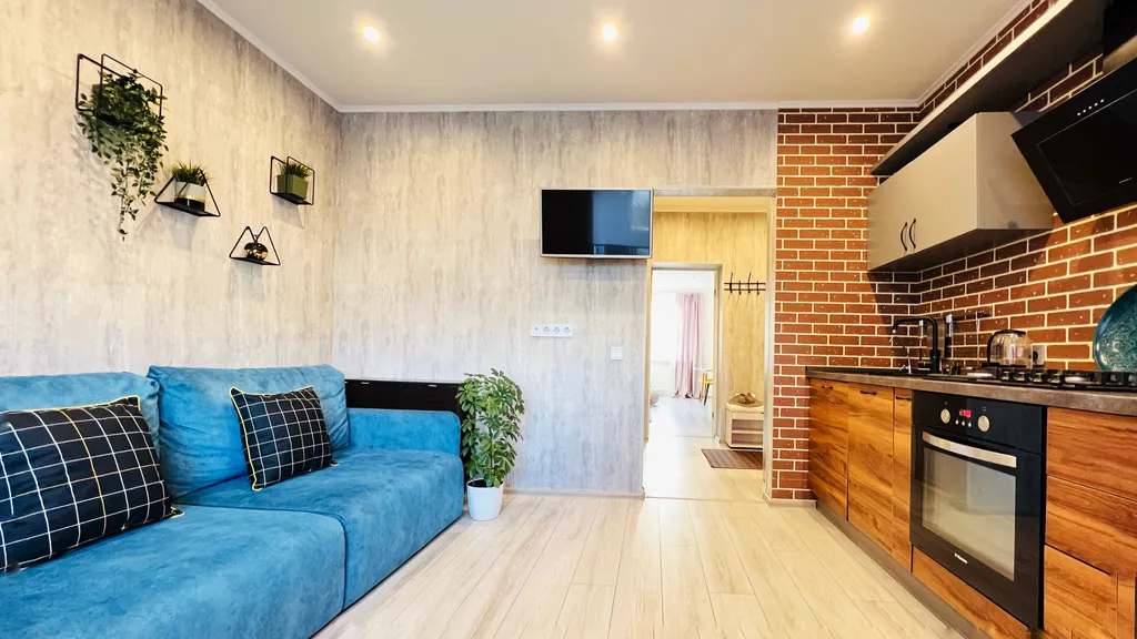 Просторная, ухоженная квартира недалеко от моря