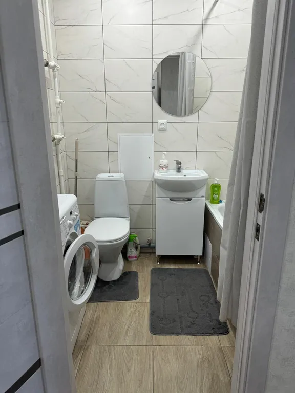 Уютная однокомнатная квартира с видом на берег реки