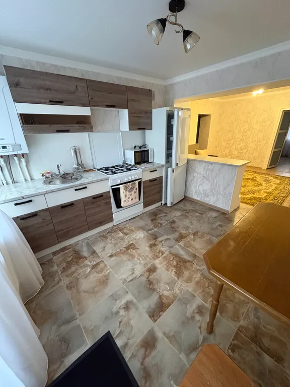 Уютный дом в спальном районе