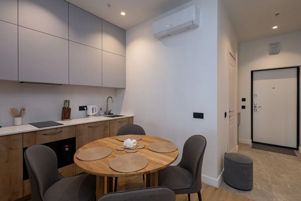 Амбер Аальтo с панорамным видом на море