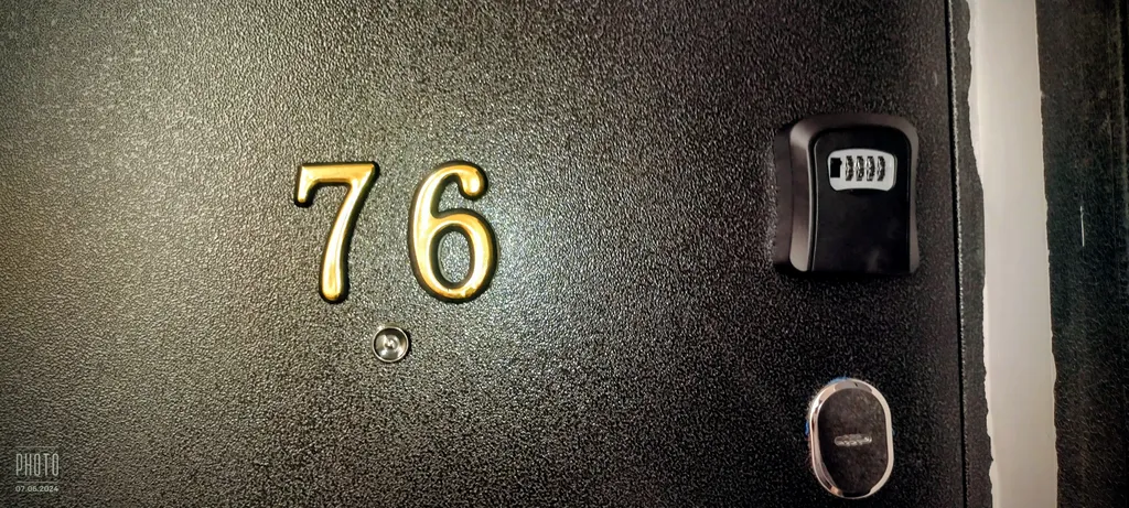 Уютная квартира в самом центре на набережной с видом на парк победы