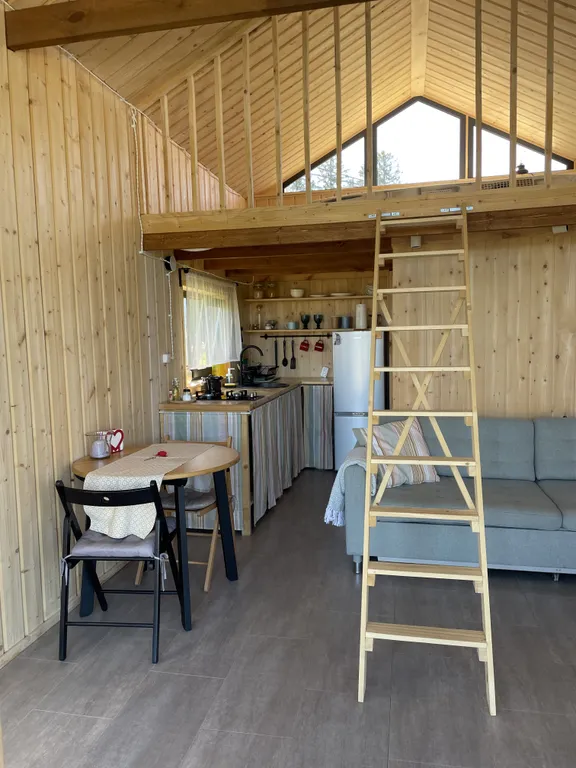 Уютный дом черный