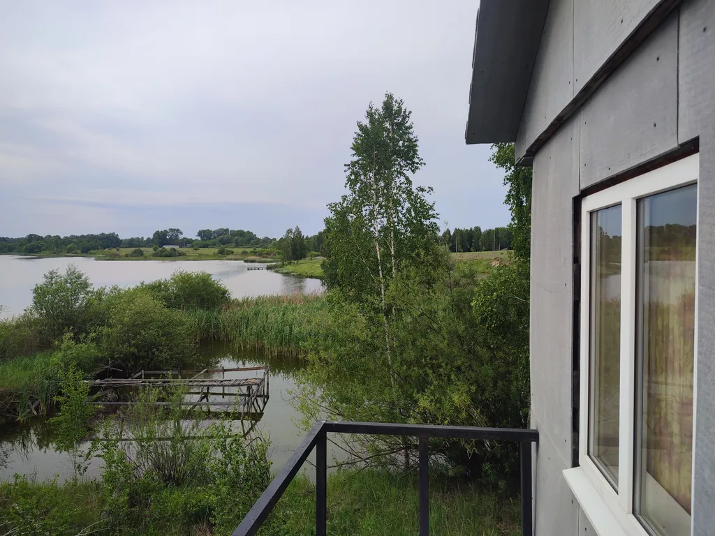 Дом с баней на озере