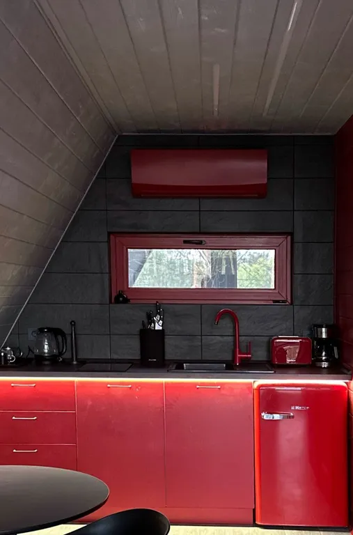 Уютный A-frame в 25 км от Минска с горячей купелью и видом на лес