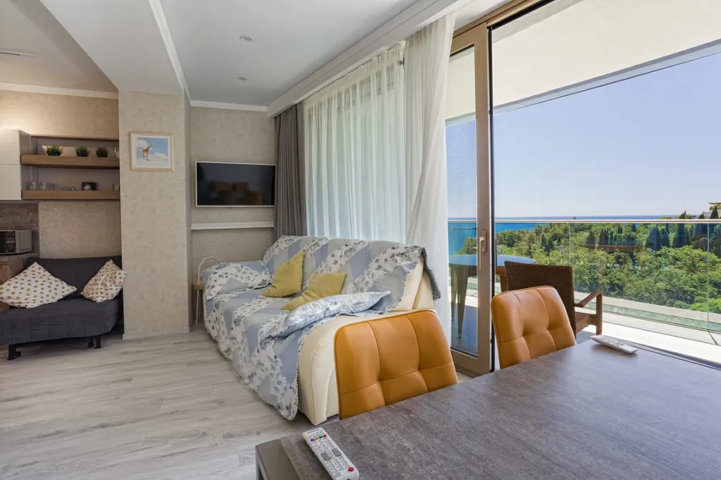 Апартамент с видом на море в ЖК Зазеркалье