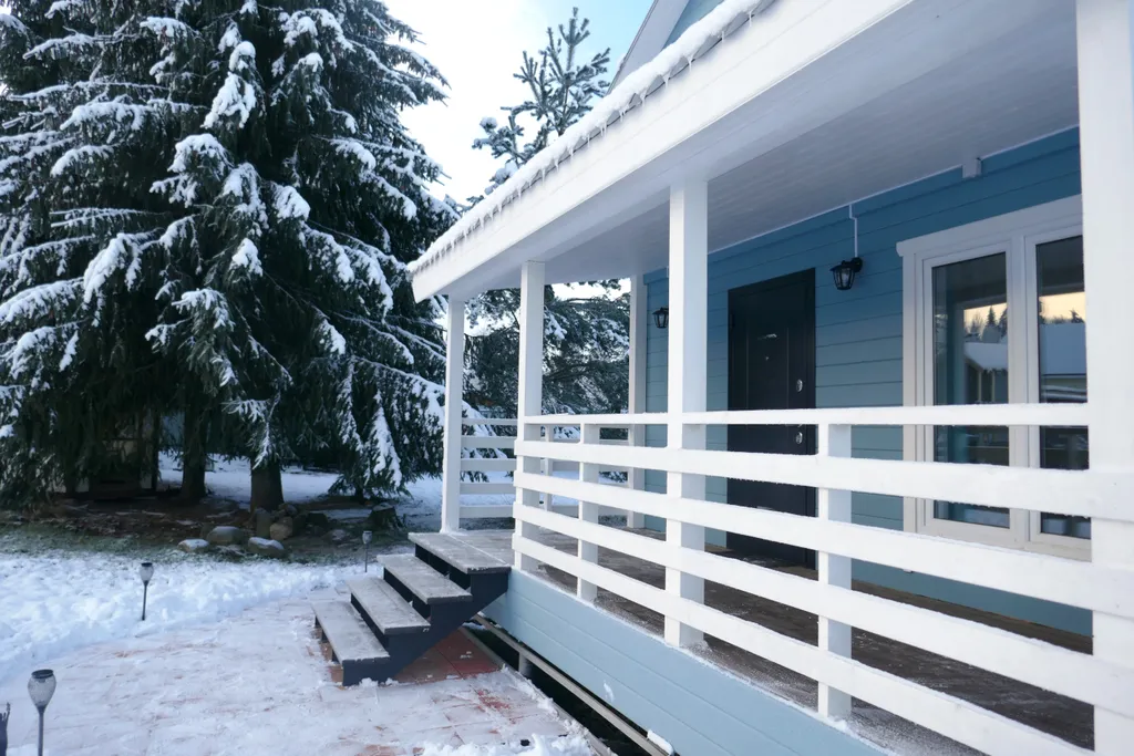 Загородный дом- еловый шёпот