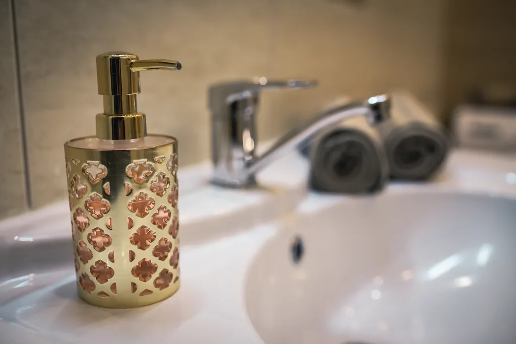 Стильная квартира - студия в стиле provence с джакузи