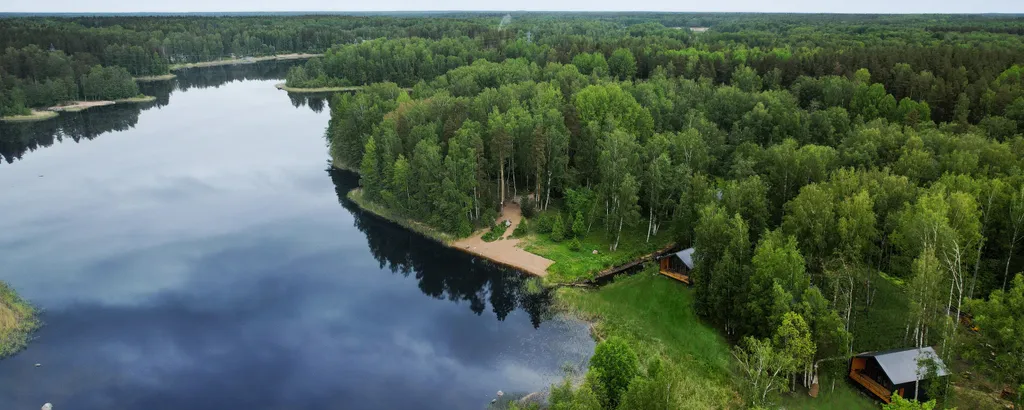 Малый коттедж у леса