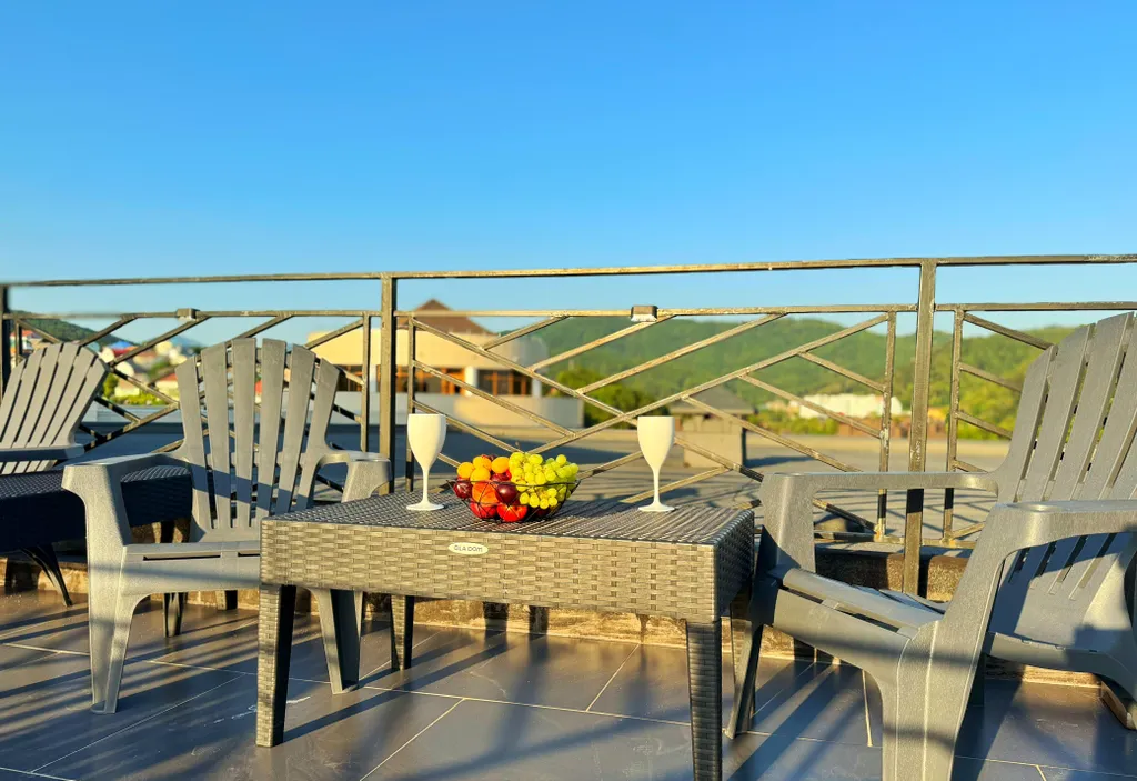 Двухуровневые апартаменты у моря