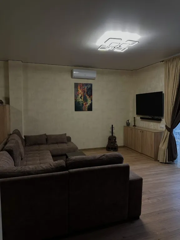 Коттедж с сауной и бассейном