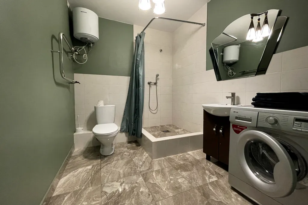 Студия рядом с ТЦ Европа