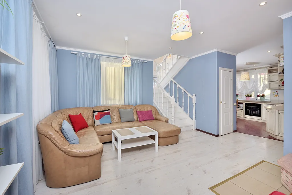 Коттедж 5-комнатный Дом — аренда посуточно в Зелёная Поляна