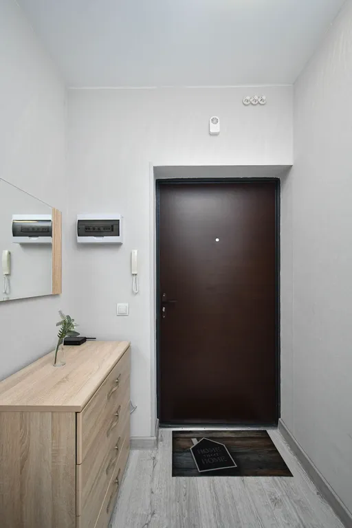 Квартира Квартира Уютная евродвушка в новом доме напротив ТЦ Планета — Красноярск