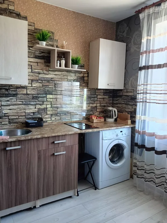 Двухкомнатная квартира рядом с вокзалом, аэропортом