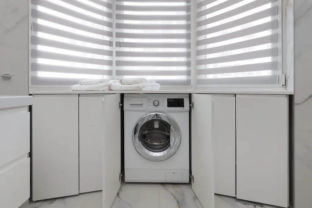 Уютная двухкомнатная квартира с дизайнерским ремонтом возле моря