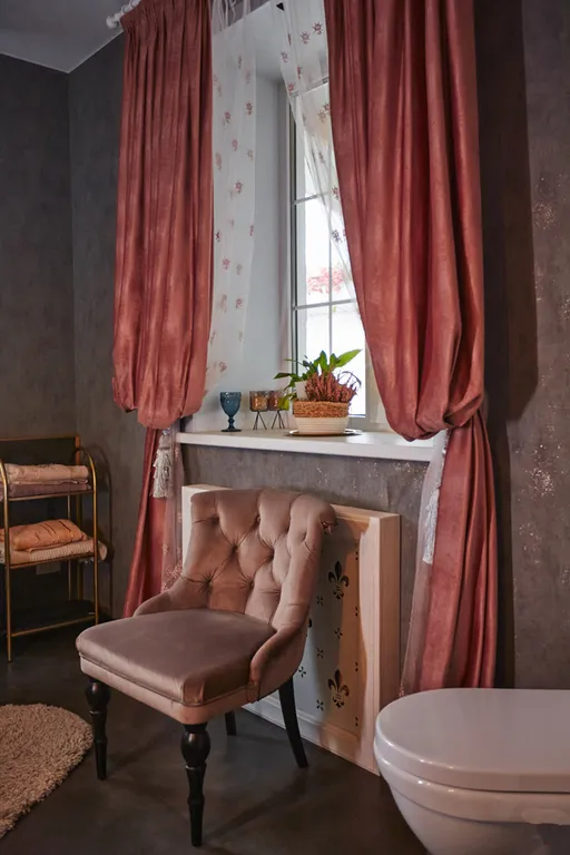 Уютный светлый дом в окружении природы