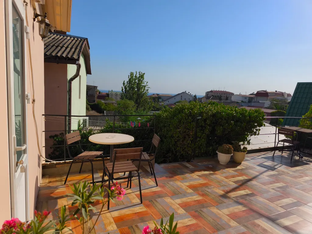 Квартира Номер-студия с выходом на террасу. — аренда посуточно в Судак