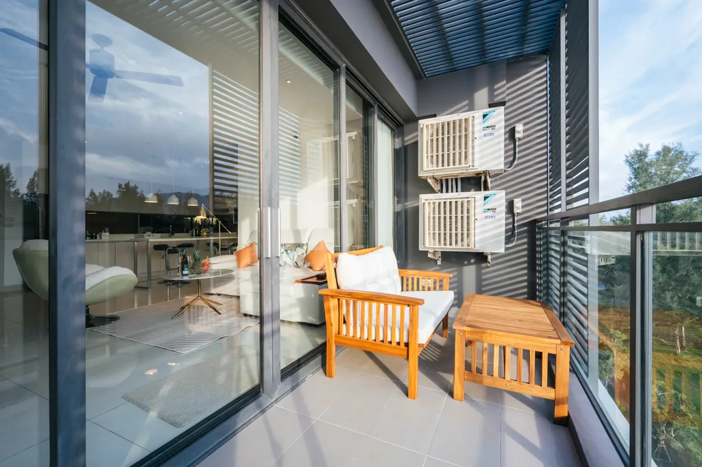 Просторные апартаменты в лагуне на Бангтао с видом на озеро и море