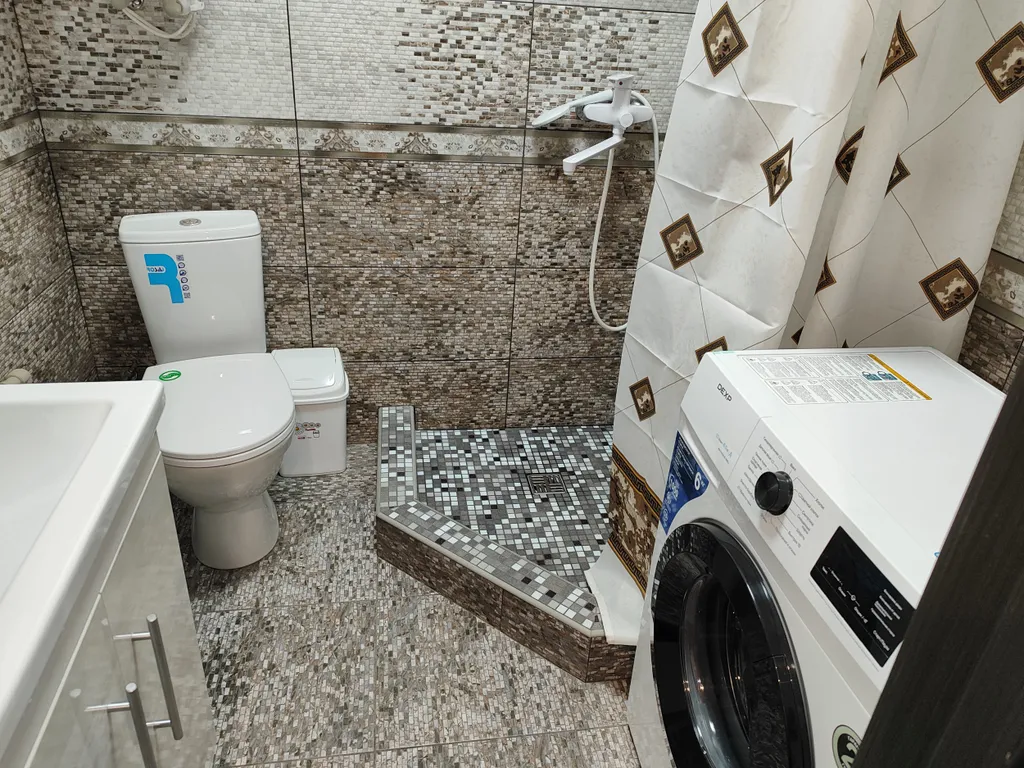 Коттедж Коттедж Уютная и комфортная двухкомнатная квартира — Евпатория