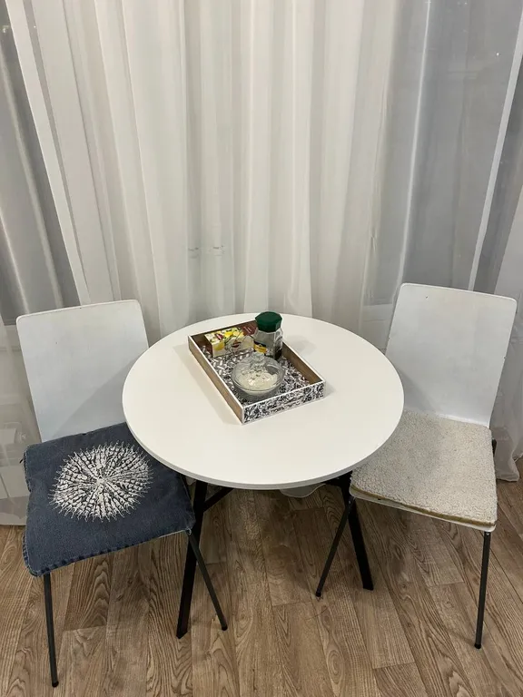 Квартира-студия в спокойном, чистом тихом районе, в стиле Прованс — аренда посуточно в Стройкерамика