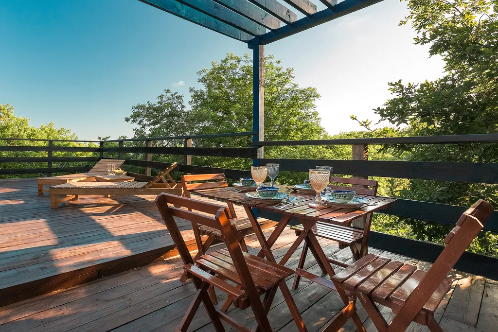 Панорамные апартаменты с террасой и видом на море