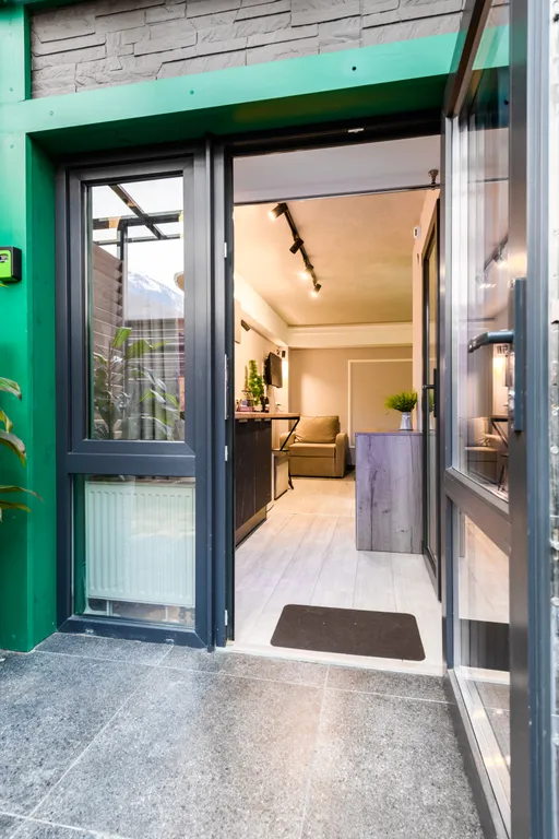 Уютная Студия с террасой Green Oplot Apartments