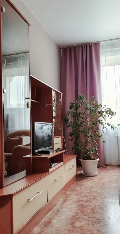 Просторная квартира в центре у парка Изумрудный и площади Октября