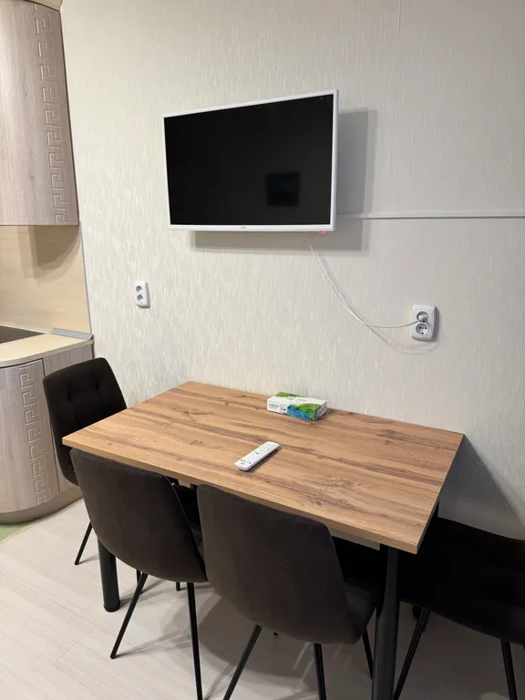 Большая евро-двухкомнатная квартира в самом центре у ТЦ Титан Арена.