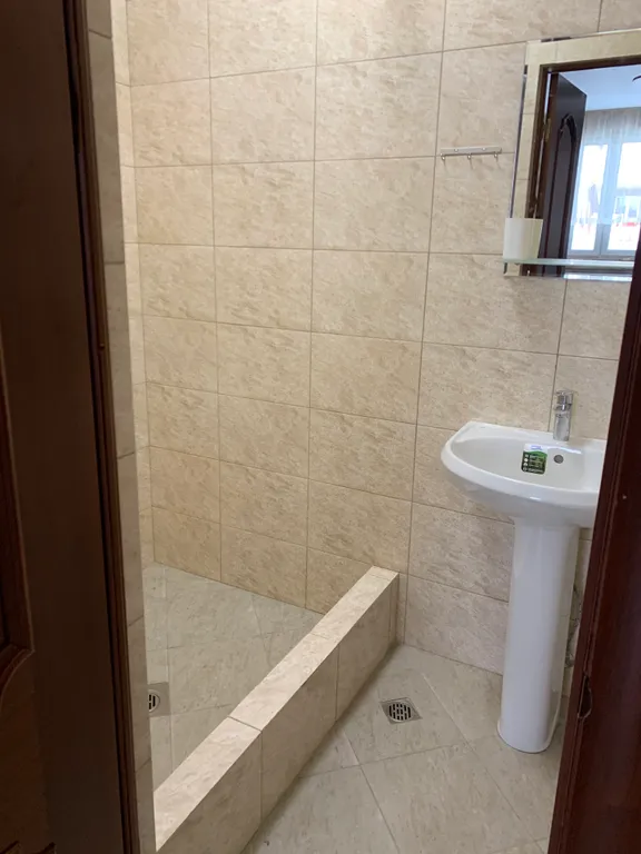 Дом в окружении леса