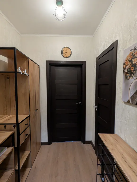 Студия размером с однокомнатную квартиру с 2 кроватями рядом с метро