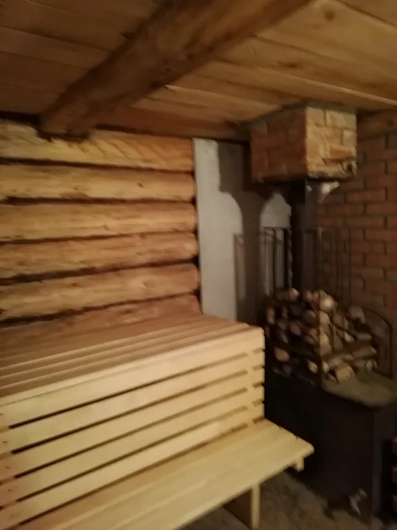 Уютный дом с камином