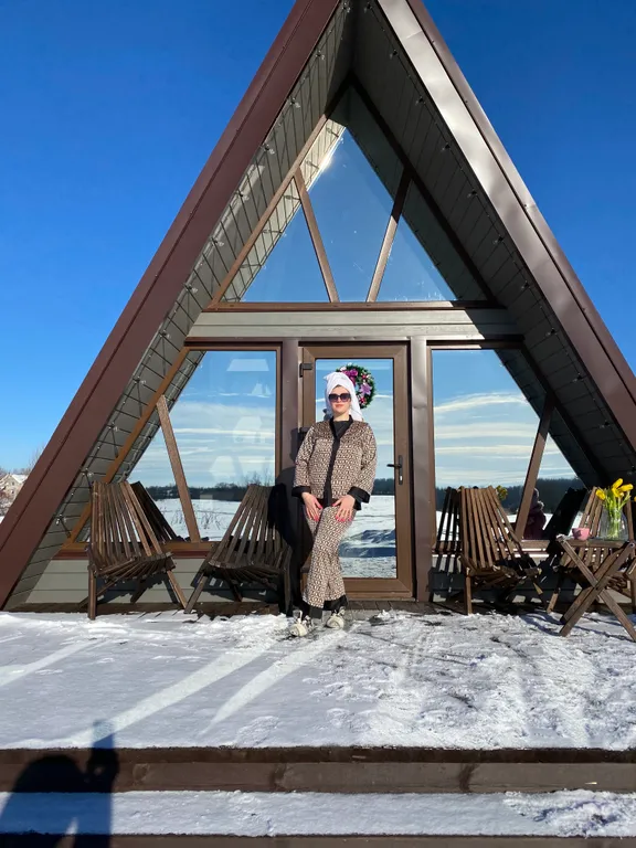 Треугольный дом