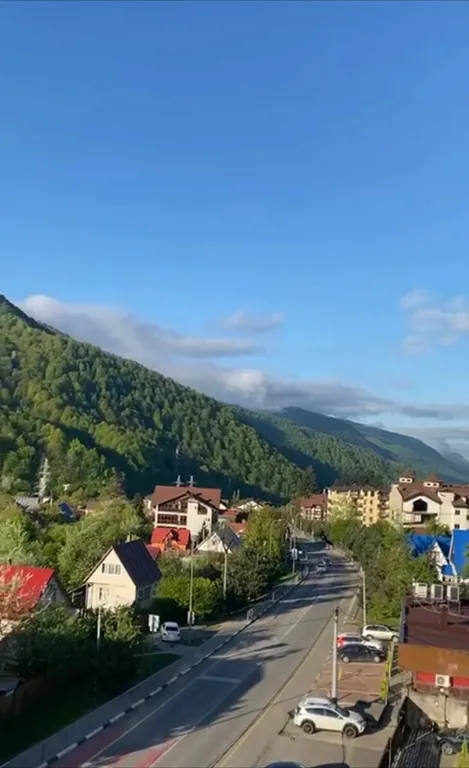 Евродвухкомнатный апартамент с балконом и видом на пик Аибга