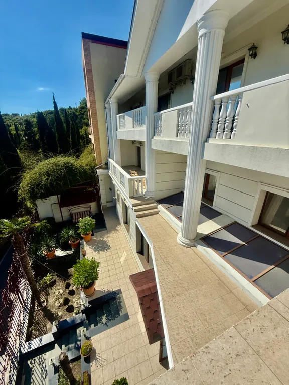 Вилла на берегу моря