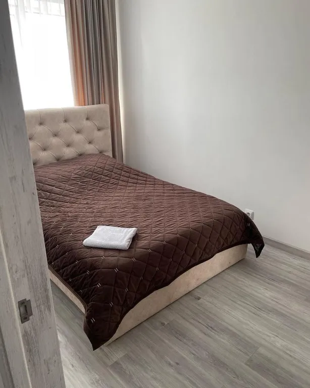 Коттедж с теплым бассейном и баней в 15 минутах от города