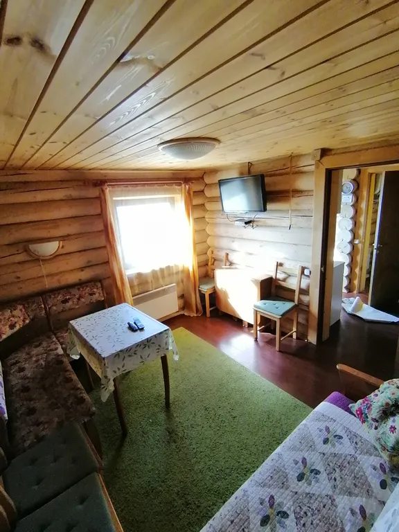 Коттедж с видом на Озеро.