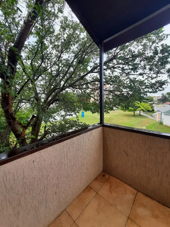 Дом с балконом с видом на море