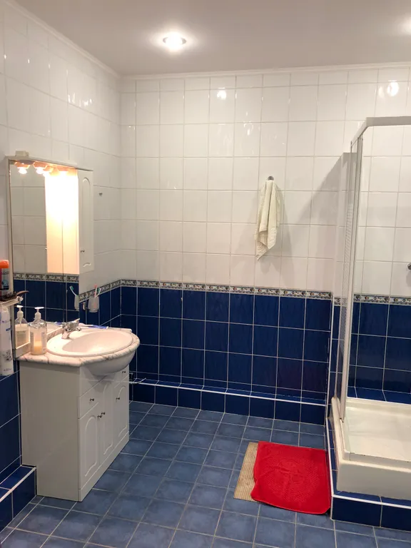 Дом на берегу моря в Ялте со своим двориком