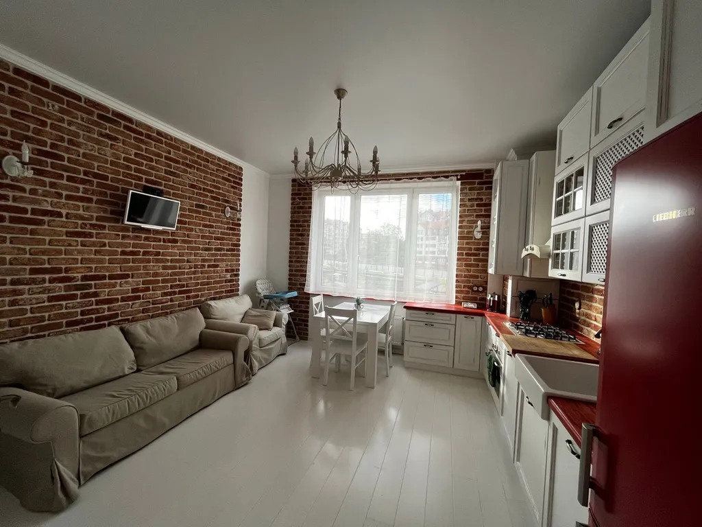 Дизайнерская квартира с великолепным видом на озеро — аренда посуточно в Светлогорск