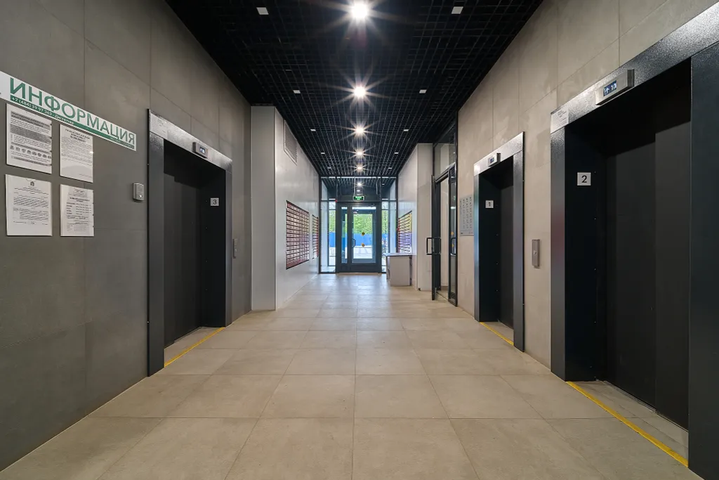 Уютная евродвушка с кроватью и диваном