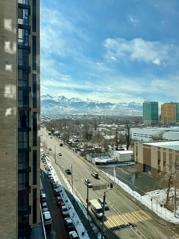 Красивые апартаменты с видом на горы