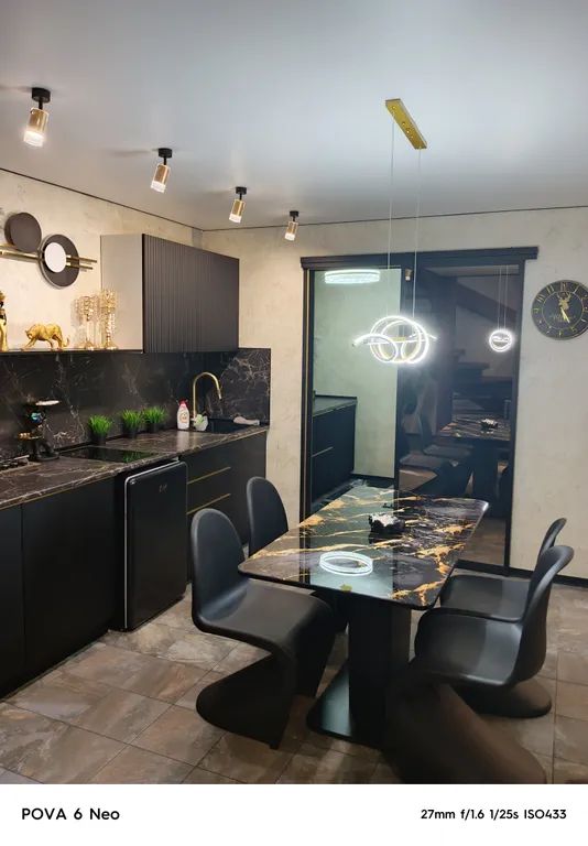 Новые двухэтажные апартаменты с бассейном и сауной