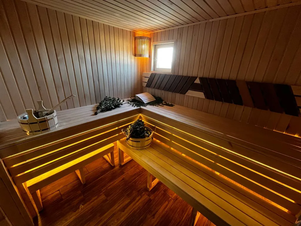 Семейный дом с чаном у леса, у нас есть баня.